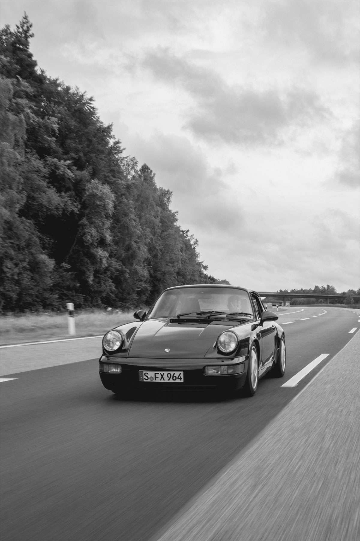 Porsche-964-Autobahn-Automotive